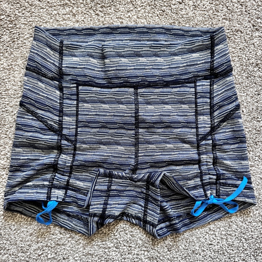 LULULEMON Liberty Shorts Cinch Tie Drawcords workout marble blue size 6